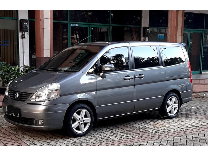 Nissan serena 2012