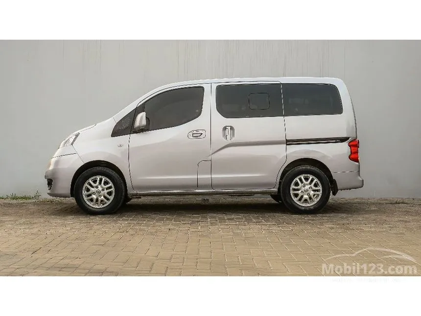 2014 Nissan Evalia ST MPV