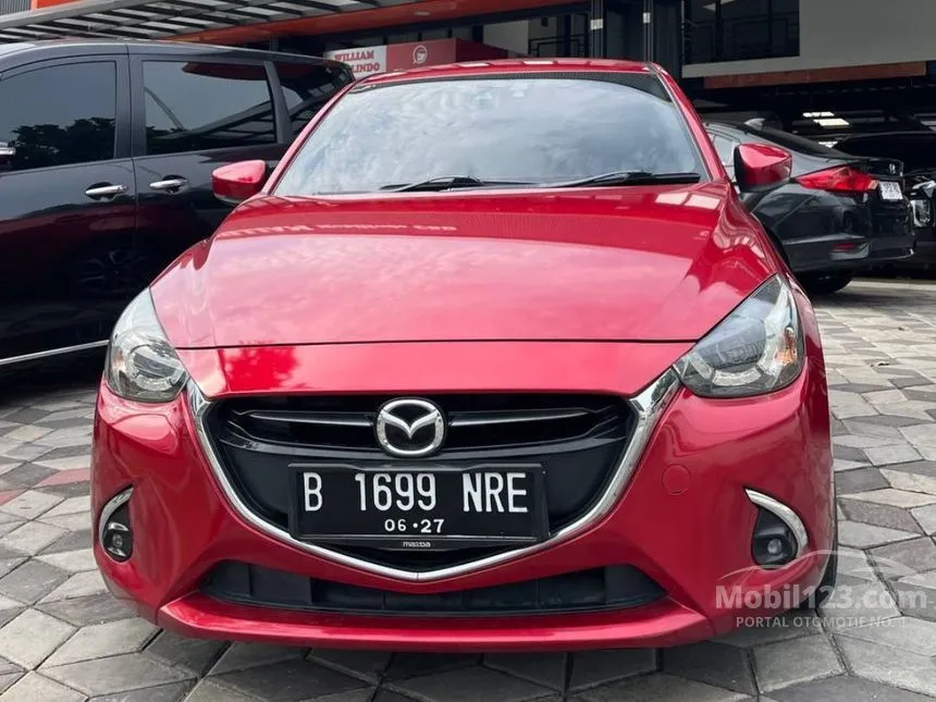 Jual Mobil Mazda 2 2017 GT 1.5 di Jawa Barat Automatic Hatchback Marun Rp 180.000.000