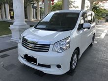 2013 Toyota NAV1 2.0 G MPV