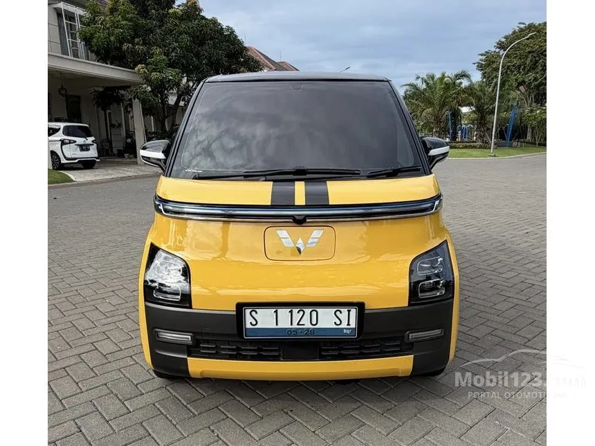 2022 Wuling Air EV Long Range + Charging Pile Hatchback