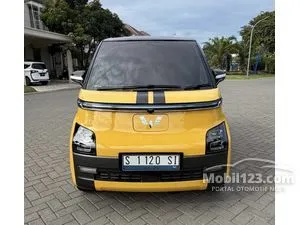 2022 Wuling Air EV 0.0 Long Range + Charging Pile Hatchback READY SIAP PAKAI