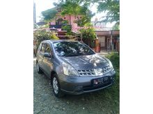 Nissan Livina XR 2008 akhir - Manual - Pajak panjang - Aki baru (ISTIMEWA)