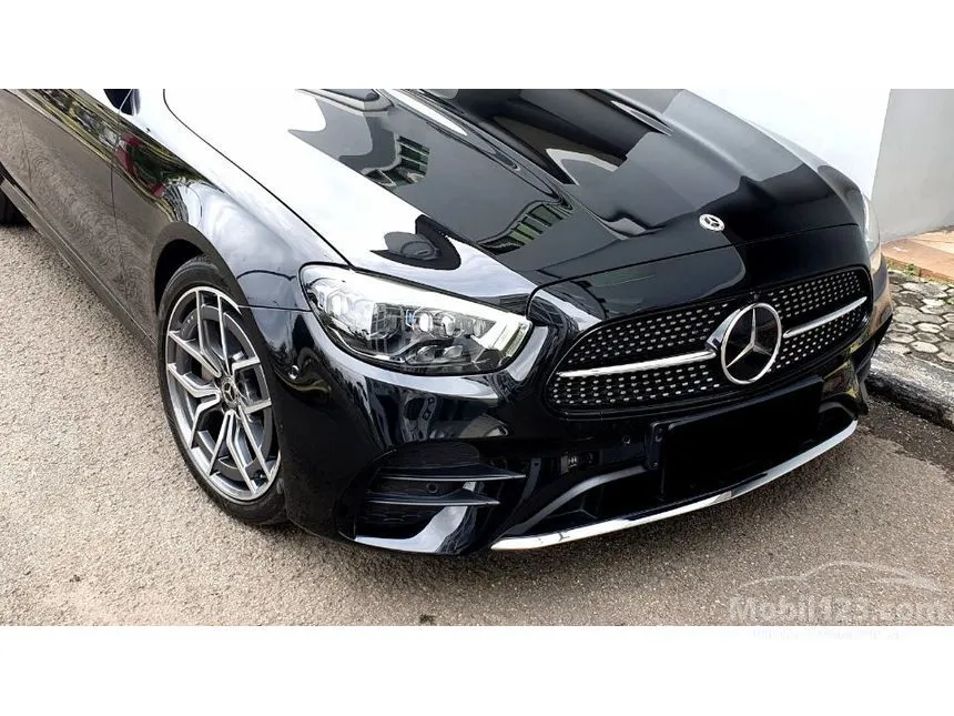 2022 Mercedes-Benz E300 AMG Line Sedan
