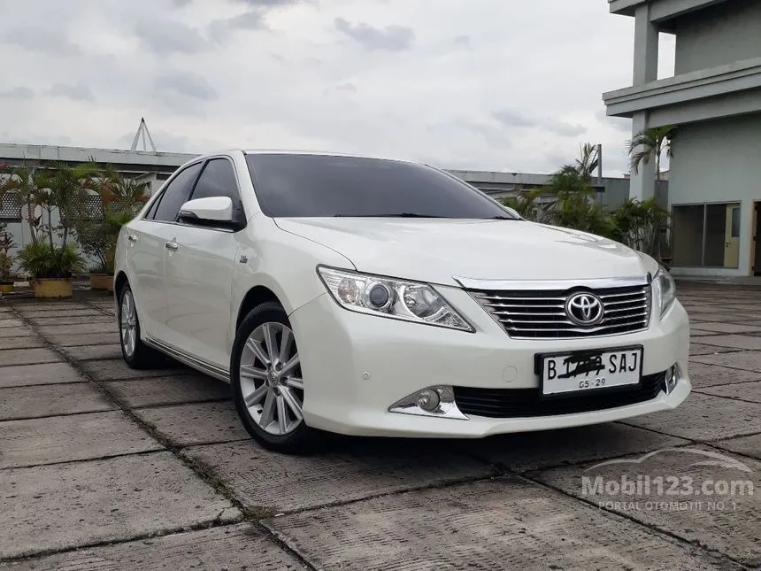 Jual Mobil Toyota Camry 2014 V 2.5 di DKI Jakarta Automatic Sedan Putih Rp 195.000.000