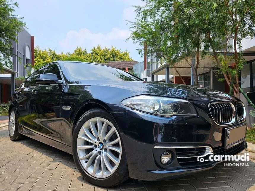 2015 BMW 528i Luxury Sedan