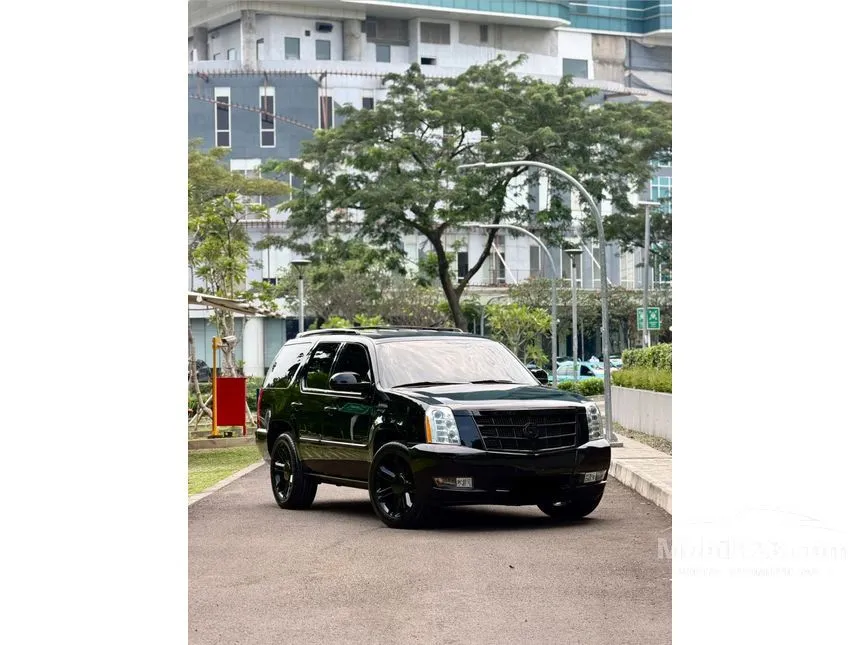 2011 Cadillac Escalade SUV