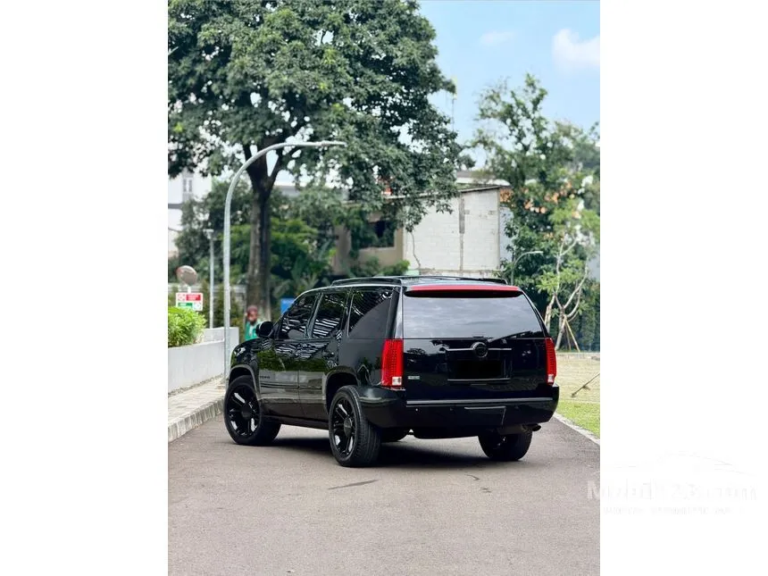 2011 Cadillac Escalade SUV
