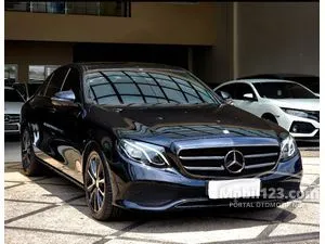2016 Mercedes-Benz E300 2.0 Avantgarde Sedan