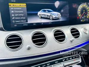 2017 Mercedes-Benz E250 2.0 Avantgarde CKD Sedan