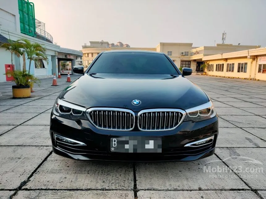 Jual Mobil BMW 520i 2018 Luxury 2.0 di DKI Jakarta Automatic Sedan Hitam Rp 555.000.000