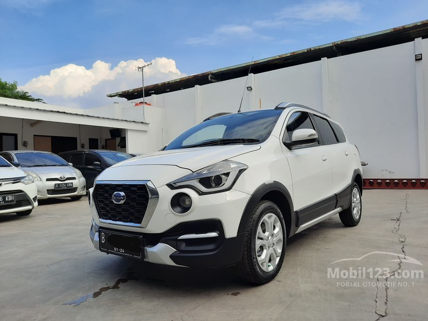 Datsun Cross White Colour Datsun Cross White Colour