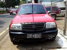 Suzuki Escudo 2.0 Automatic Tahun 2001 Merah metalik sangat terawat