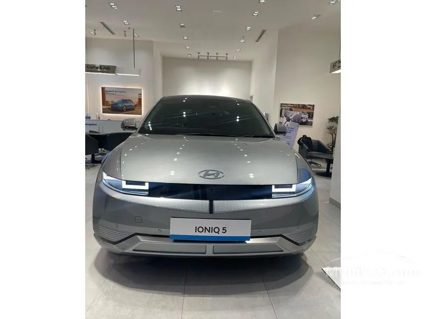 Jual Mobil Hyundai IONIQ 5 2024 Long Range Signature di DKI Jakarta Automatic Wagon Silver Rp 740.000.009