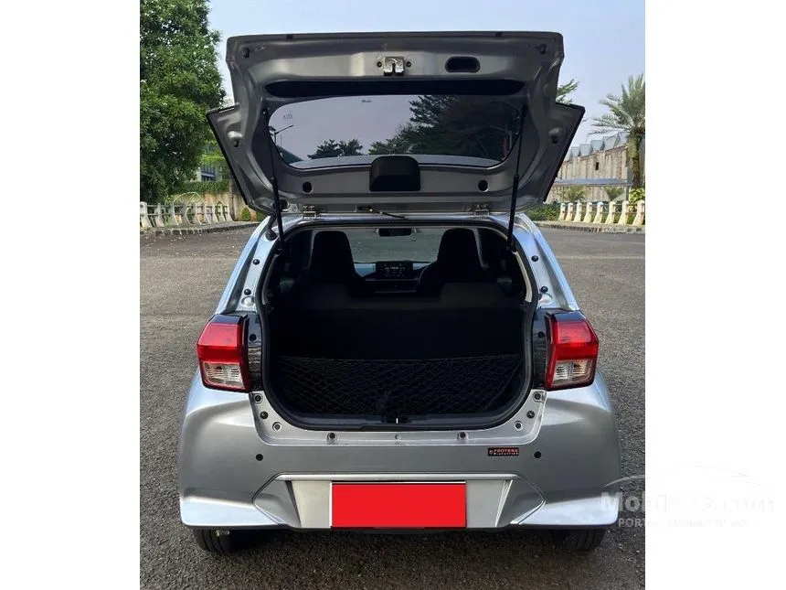 Jual Mobil Daihatsu Ayla 2024 R 1.2 di Jawa Barat Manual Hatchback Silver Rp 129.000.000