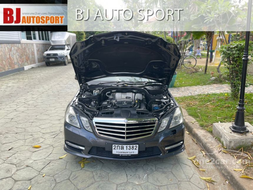 2011 Mercedes-Benz E200 CGI Avantgarde Sedan