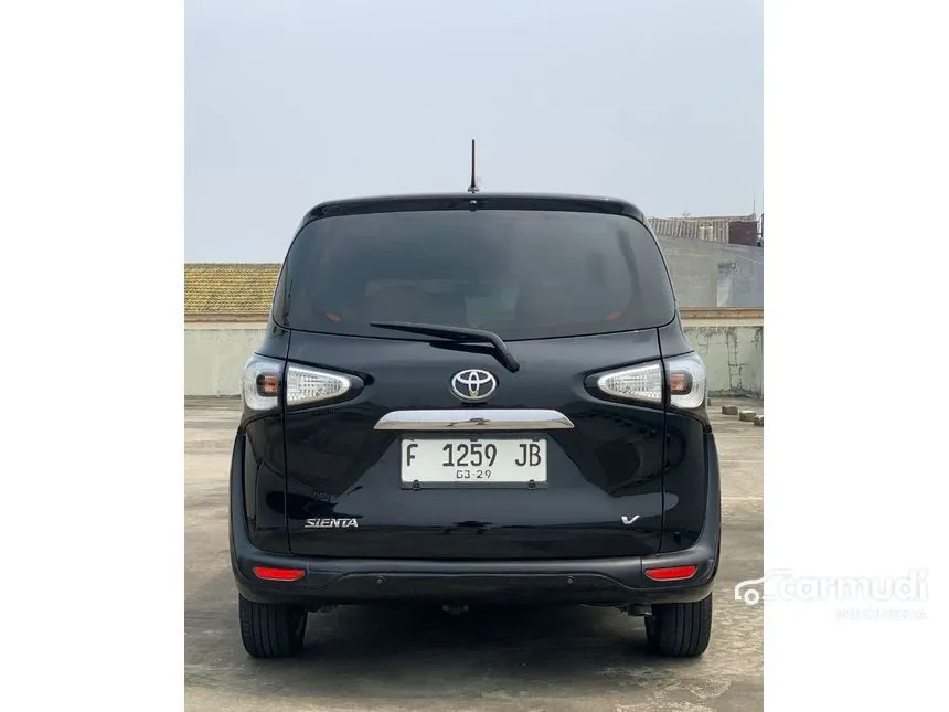 2019 Toyota Sienta V MPV