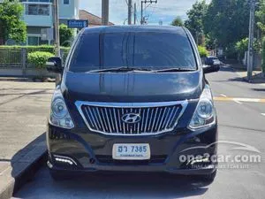 2016 Hyundai H-1 2.5 Deluxe Van