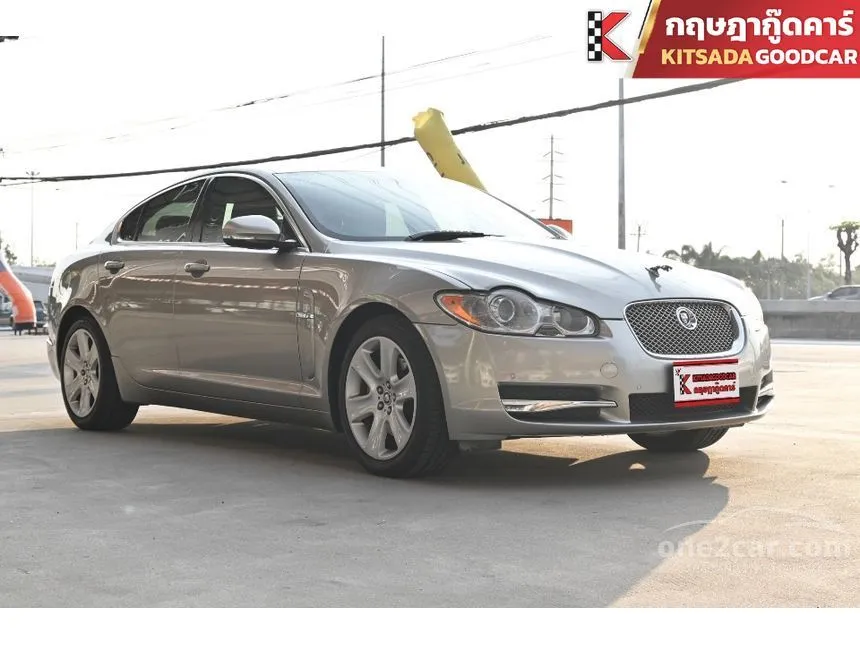 2011 Jaguar XF Premium Luxury Sedan