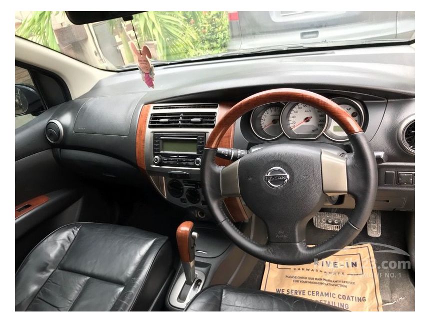 Jual Mobil  Nissan Grand  Livina  2011  Ultimate  1 8 di DKI 