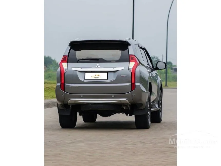 2016 Mitsubishi Pajero Sport Dakar 4X2 SUV