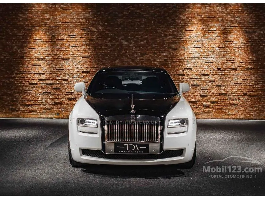2012 Rolls-Royce Ghost Sedan