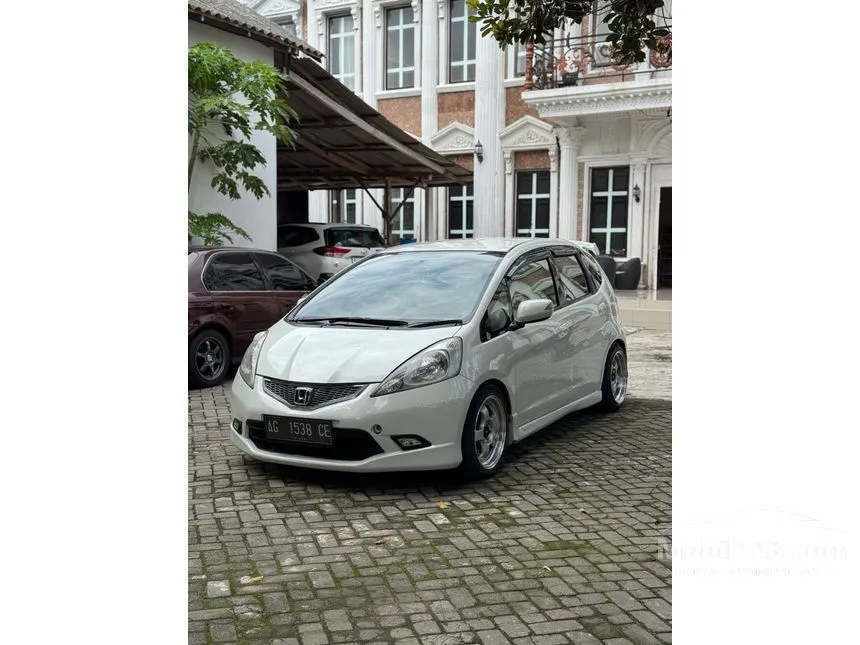 Jual Mobil Honda Jazz 2010 RS 1.5 di Jawa Timur Automatic Hatchback Putih Rp 134.000.000