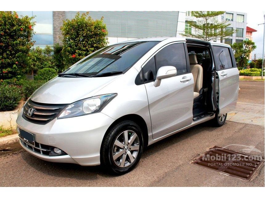 Jual Mobil  Honda  Freed  2010  1 5 di DKI Jakarta Automatic 