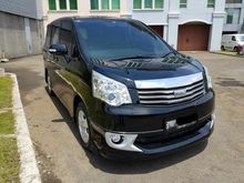 Toyota Nav1 2.0 V Lux AT Hitam 2013 Good Car
