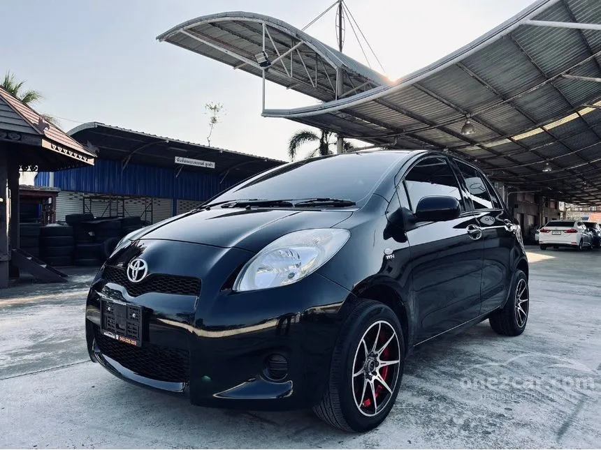 2013 Toyota Yaris J Hatchback