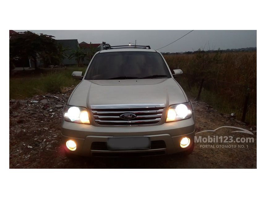 2008 Ford Escape 4x2 XLT SUV