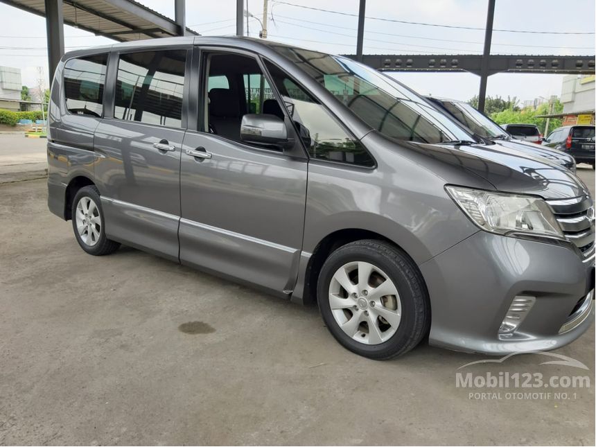 Nissan serena 2015