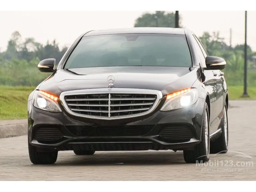 2015 Mercedes-Benz C250 Exclusive Sedan