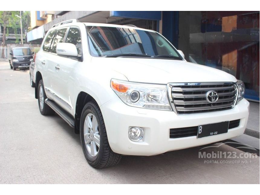 Jual Mobil Toyota Land Cruiser 2019 Full Spec E 4 5 di DKI 