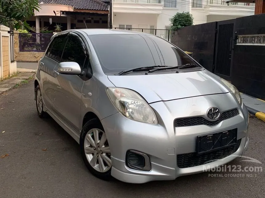 Jual Mobil Toyota Yaris 2013 E 1.5 di DKI Jakarta Automatic Silver Rp 121.000.000