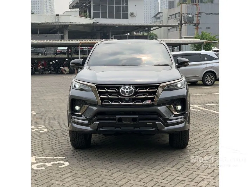 Jual Mobil Toyota Fortuner 2024 GR Sport 4X2 2.8 di DKI Jakarta Automatic SUV Hitam Rp 618.800.000