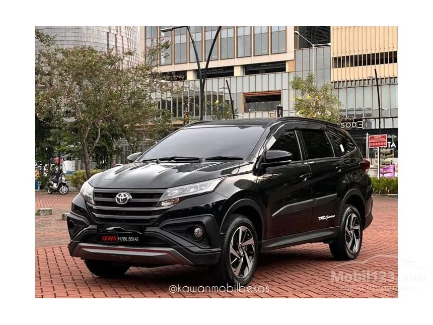 Jual Mobil Toyota Rush 2018 TRD Sportivo 1.5 di Banten Automatic SUV Hitam Rp 195.000.000