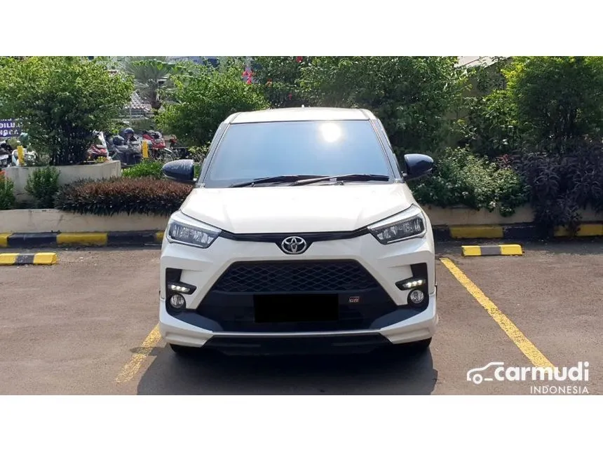 Jual Mobil Toyota Raize 2023 GR Sport (1 Tone) 1.0 di DKI Jakarta Automatic SUV Putih Rp 209.000.000