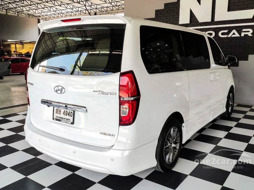 2018 Hyundai Grand Starex Premium Wagon