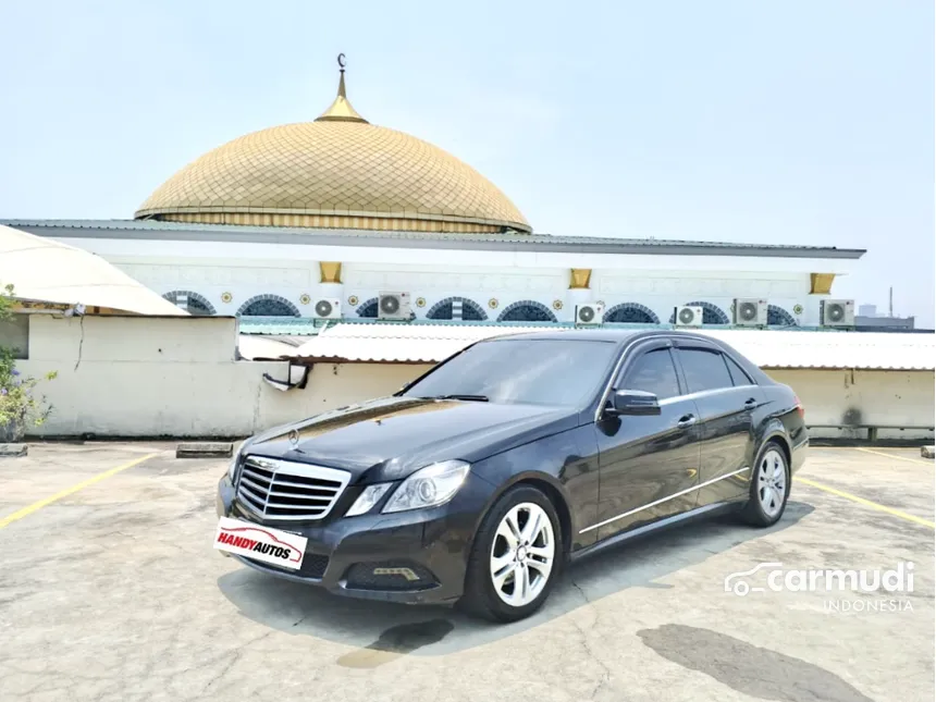 2010 Mercedes-Benz E300 Avantgarde AMG Sedan