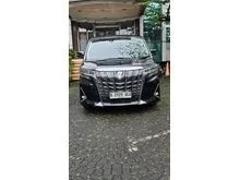 Toyota Alphard 2,5 A/T MPV