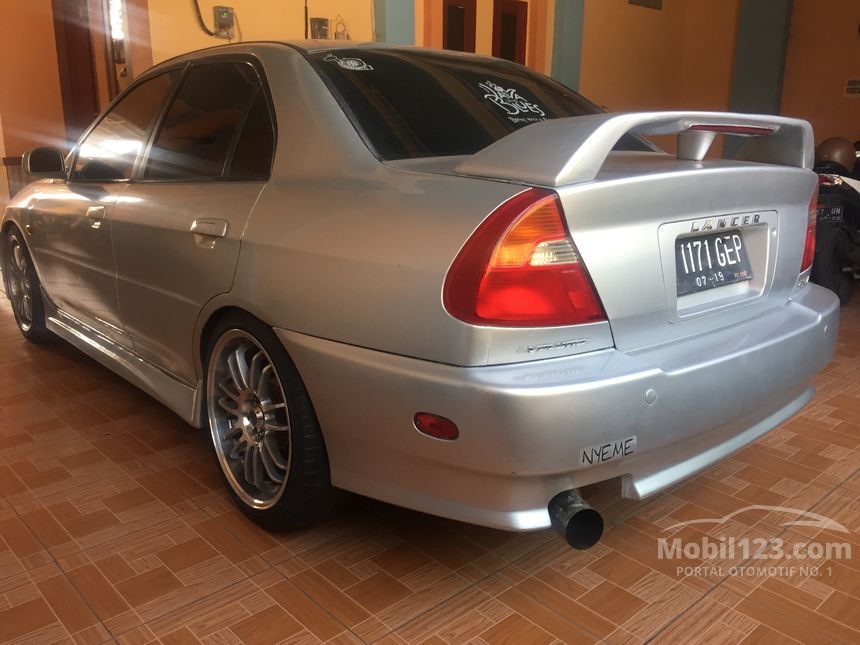 Jual Mobil Mitsubishi Lancer 2002 1.6 GLXi 1.6 di Jawa Jual Mobil Mitsubishi Lancer 2002 1.6 GLXi 1.6 di Jawa