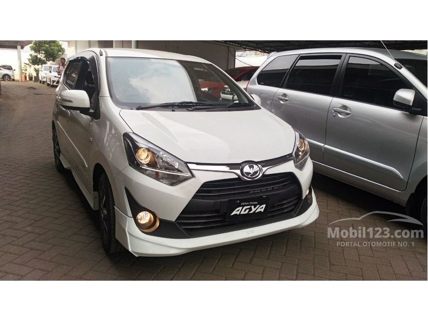 Jual Mobil Toyota Agya 2017 TRD 1.2 di Jawa Timur Manual 