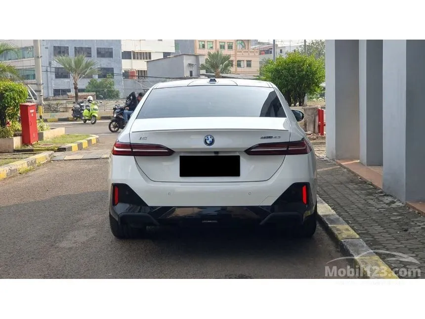 2024 BMW i5 eDrive40 M Sport Sedan