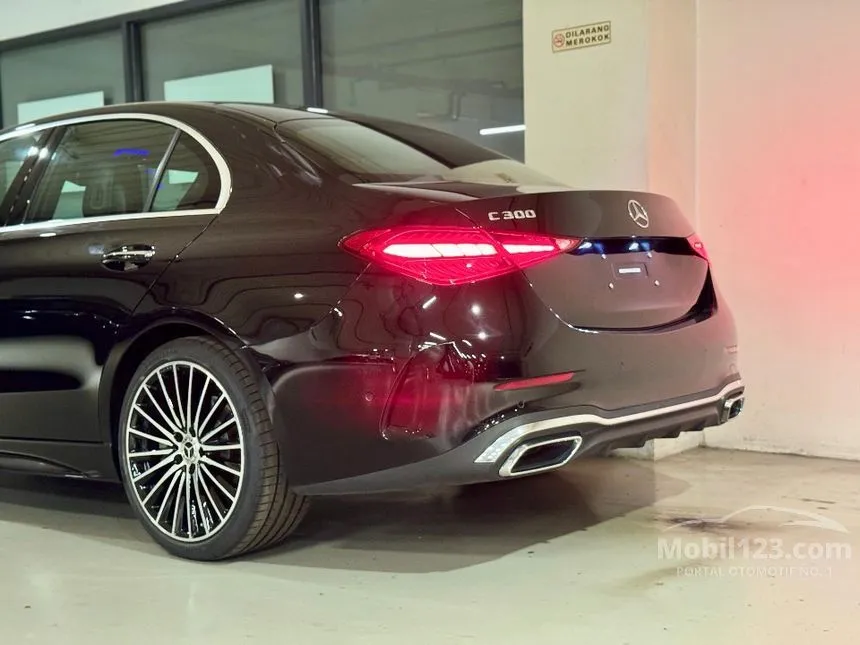 2025 Mercedes-Benz C300 AMG Line Sedan