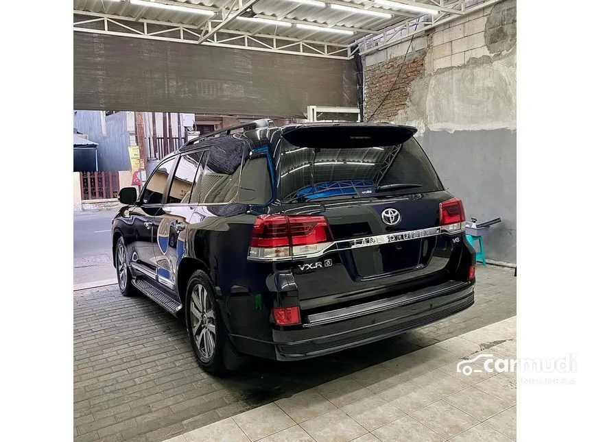 2020 Toyota Land Cruiser 200 VX-R SUV
