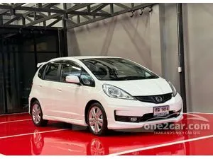 2013 Honda JAZZ 1.5 SV Hatchback