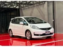 2013 Honda JAZZ 1.5 (ปี 08-14) SV Hatchback