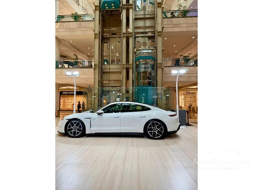 2024 Porsche Taycan Performance Battery Sedan