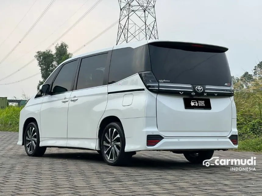 2022 Toyota Voxy MPV